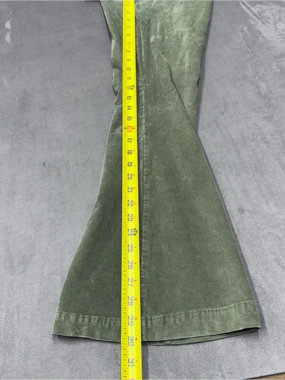 Hollister Olive Green Corduroy Flared Jeans low rise pants jeans women’s 13R W31